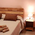 Scaturch I Δωμάτια σε οικογενειακή κατοικία Realmonte